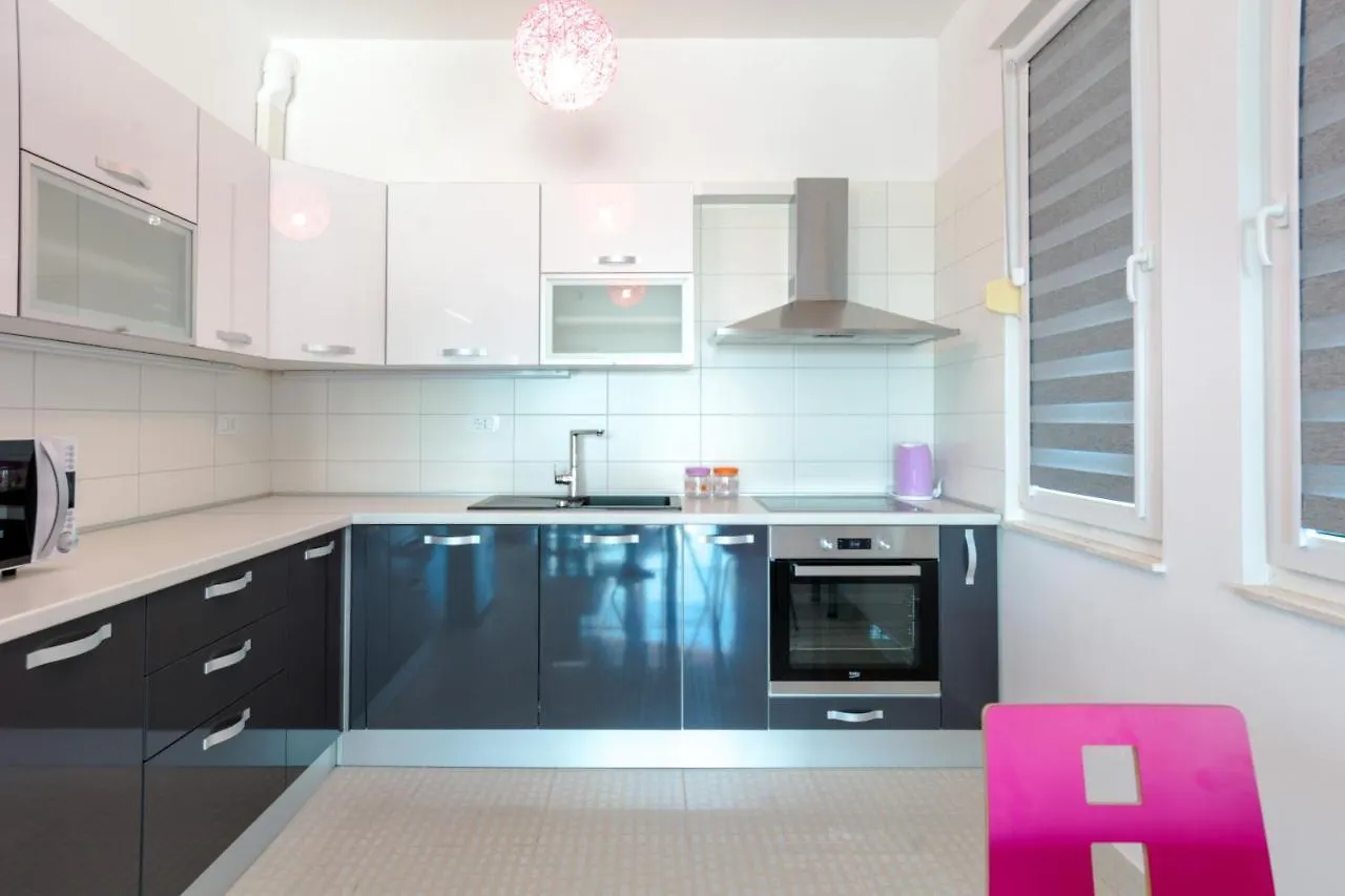 Family Apartment With Huge Terrace And Hot Tub - Franka Split Croatia