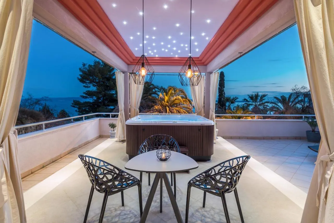 Family Apartment With Huge Terrace And Hot Tub - Franka Сплит Хорватия