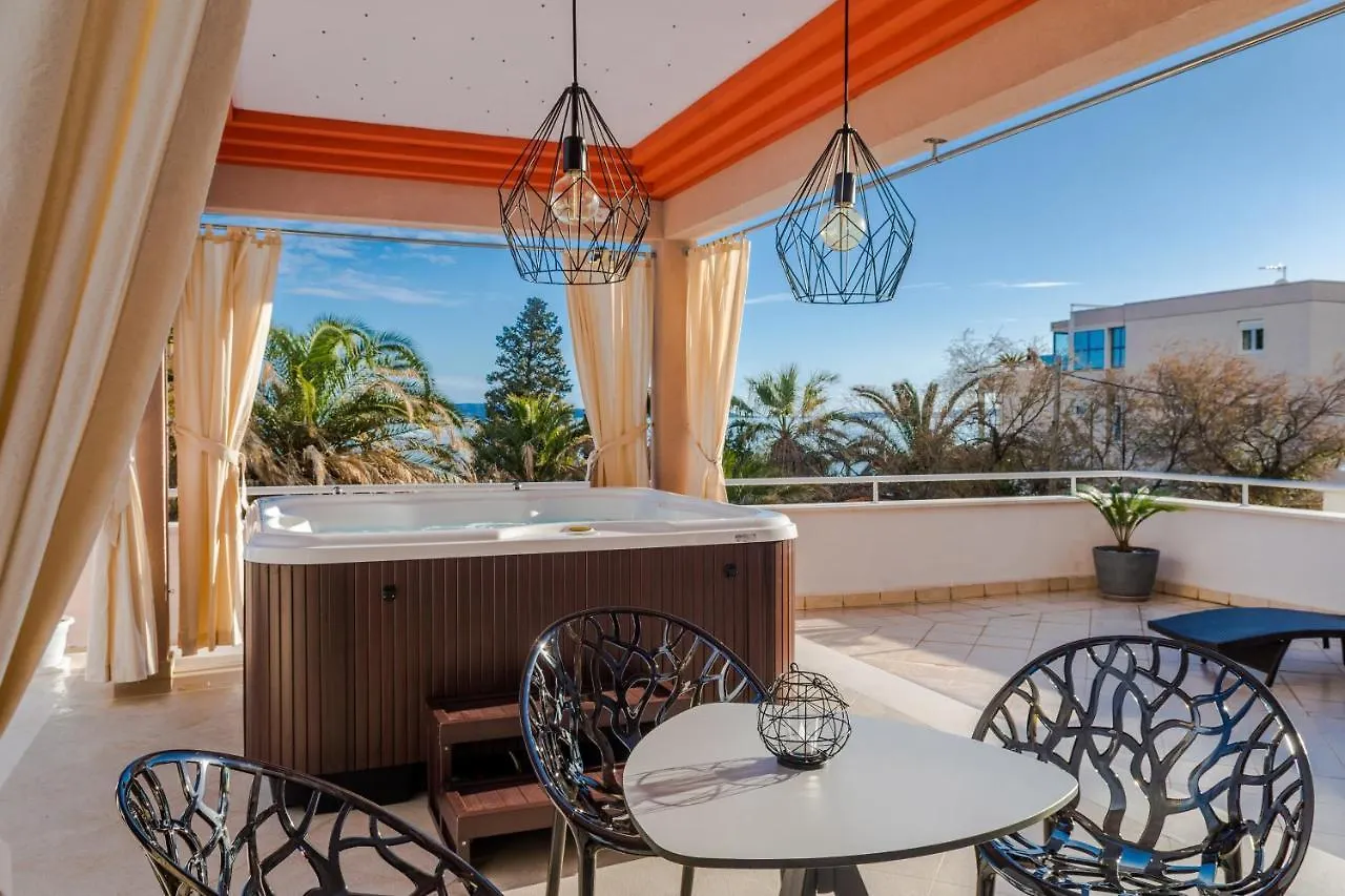 Family Apartment With Huge Terrace And Hot Tub - Franka Split 0*,  Croatia