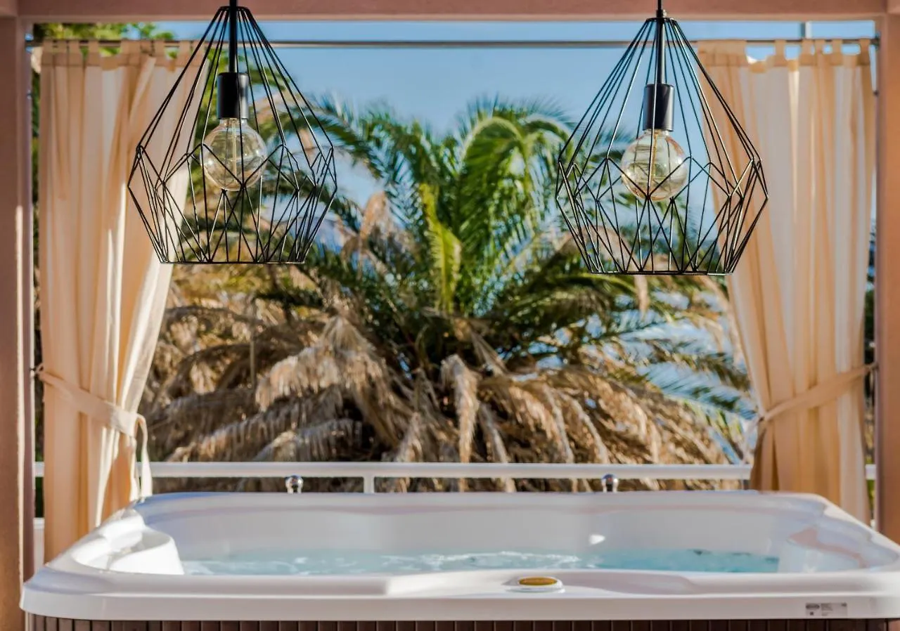 Family Apartment With Huge Terrace And Hot Tub - Franka Split