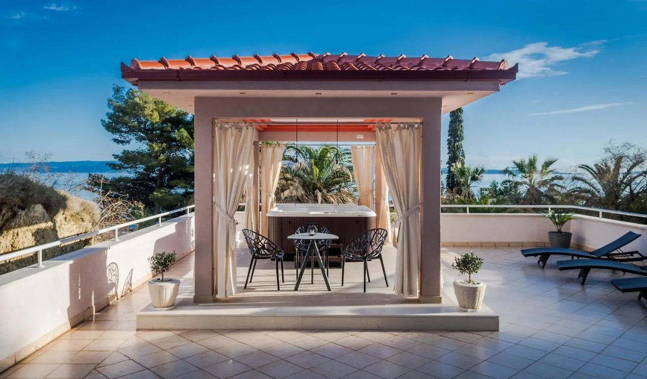 Family Apartment With Huge Terrace And Hot Tub - Franka Split